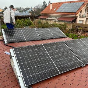 Fotovoltika inštalácia panelov na strechu Solargo