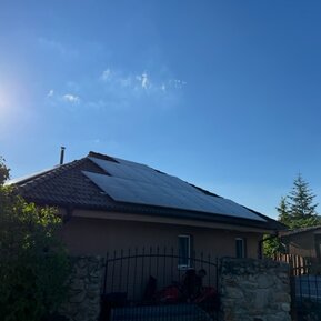 Hybridny solárny fotovoltaicky systém Modra